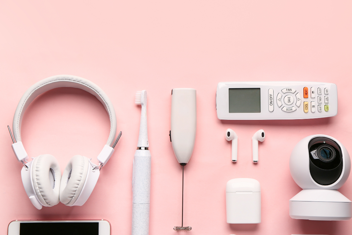 Die Zukunft der Arbeit: Unverzichtbare Technik-Gadgets für Remote-Profis